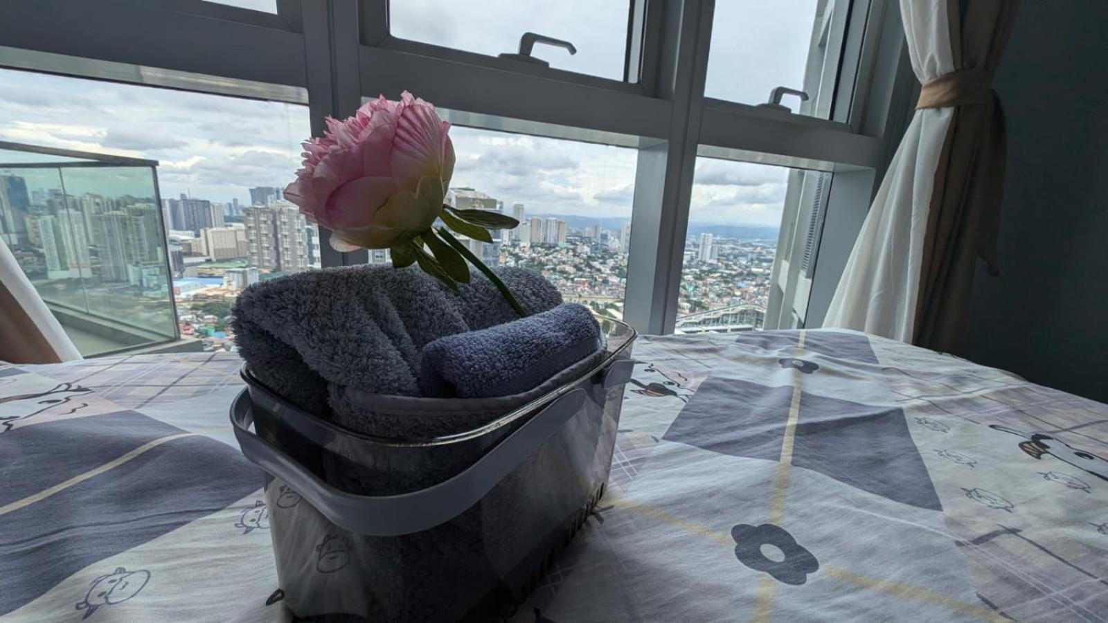 Aparthotel Eg Private House -Bgc Uptown à Taguig Extérieur photo