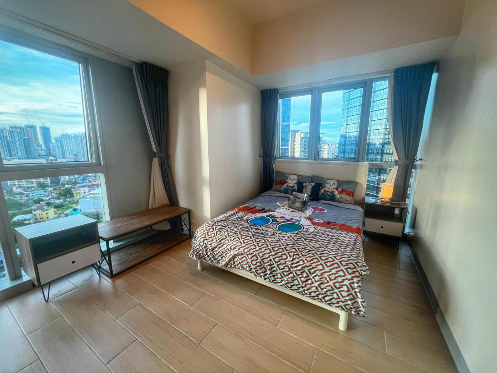 Aparthotel Eg Private House -Bgc Uptown à Taguig Extérieur photo